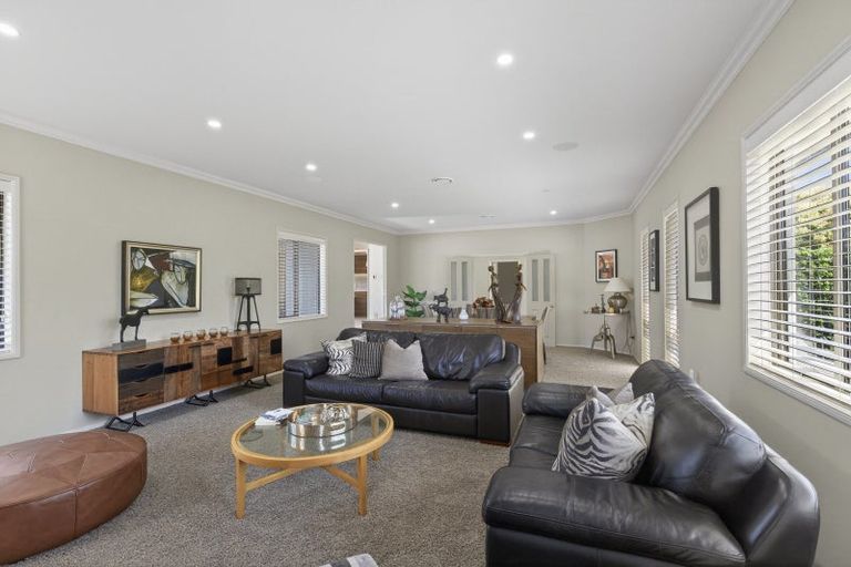 Photo of property in 55 Shelter Grove, Frankleigh Park, New Plymouth, 4310