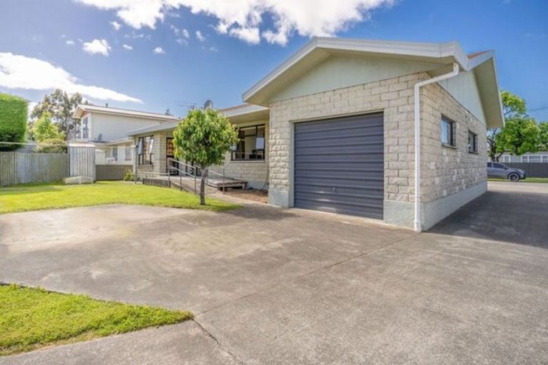 Photo of property in 10 Grange Street, Winton, 9720