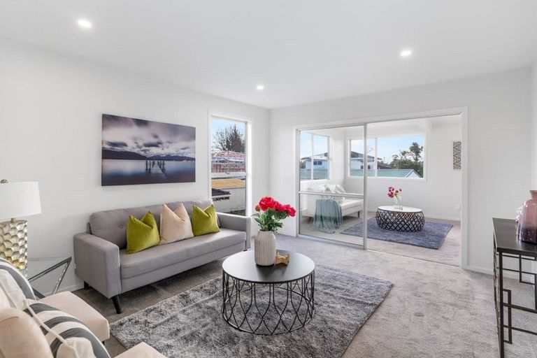 Photo of property in 35 Reelick Avenue, Pakuranga Heights, Auckland, 2010