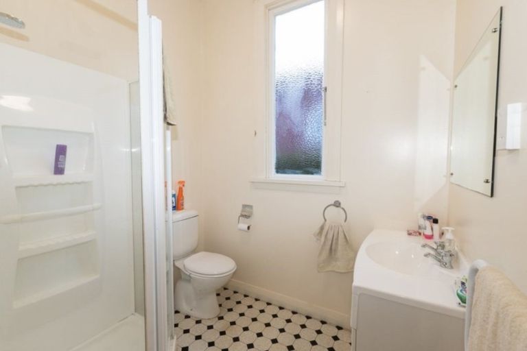 Photo of property in 60 Argyle Street, Mornington, Dunedin, 9011