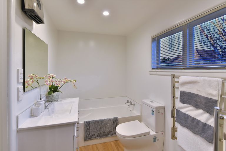 Photo of property in 70 Barrington Street, Somerfield, Christchurch, 8024