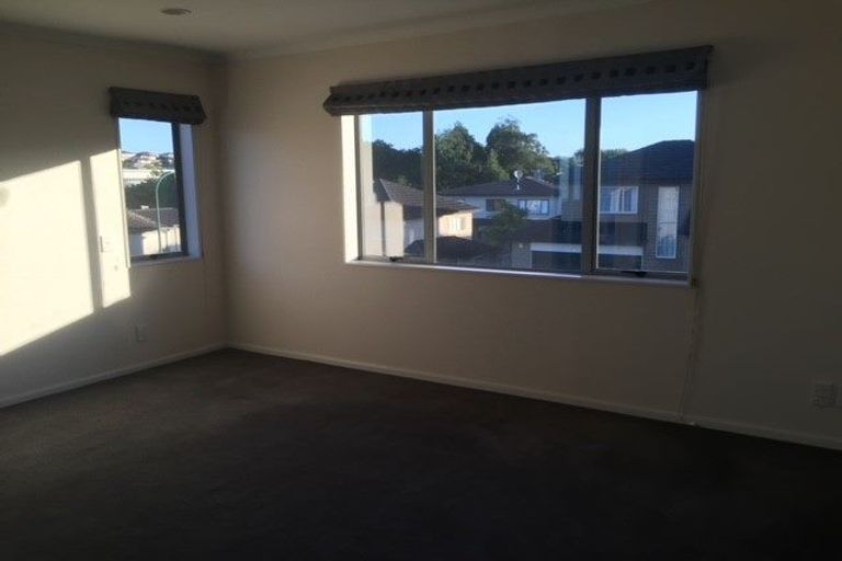Photo of property in 9 Seresin Crescent, Flat Bush, Auckland, 2016