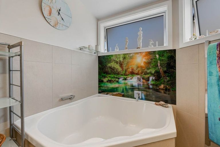 Photo of property in 27 Schooner Avenue, Snells Beach, 0920