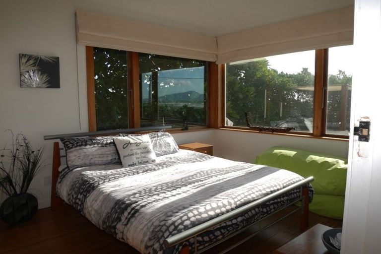 Photo of property in 106 The Parade, Paekakariki, 5034