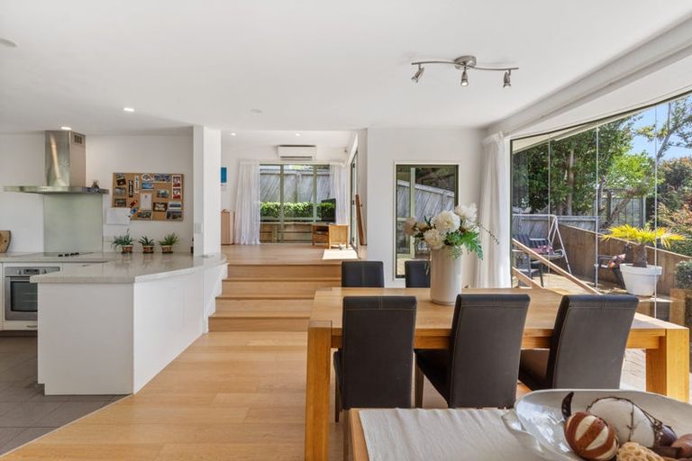 Photo of property in 1/28 Wiltshire Place, Somerville, Auckland, 2014