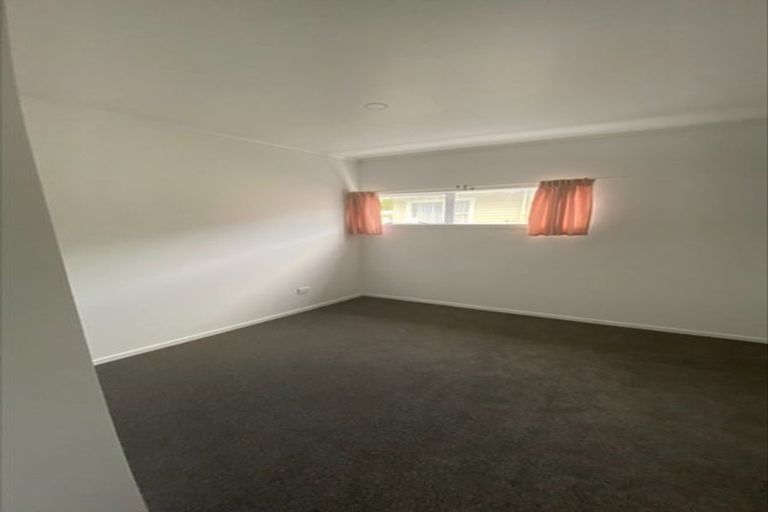 Photo of property in 4 Bella Grove, Naenae, Lower Hutt, 5011