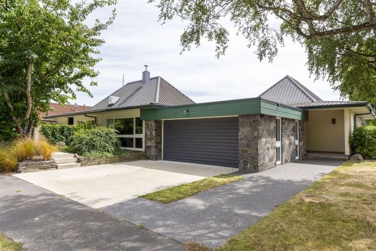 Photo of property in 28 Rutherglen Avenue, Ilam, Christchurch, 8041