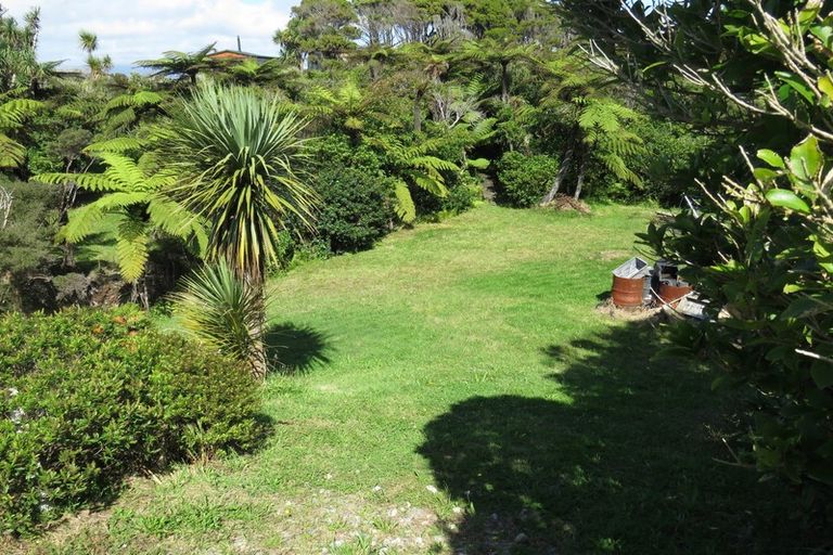 Photo of property in 20 Clifftop Lane, Cape Foulwind, 7892