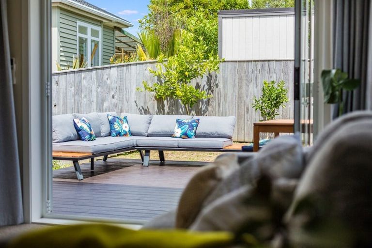 Photo of property in 120b Main Road, Titahi Bay, Porirua, 5022