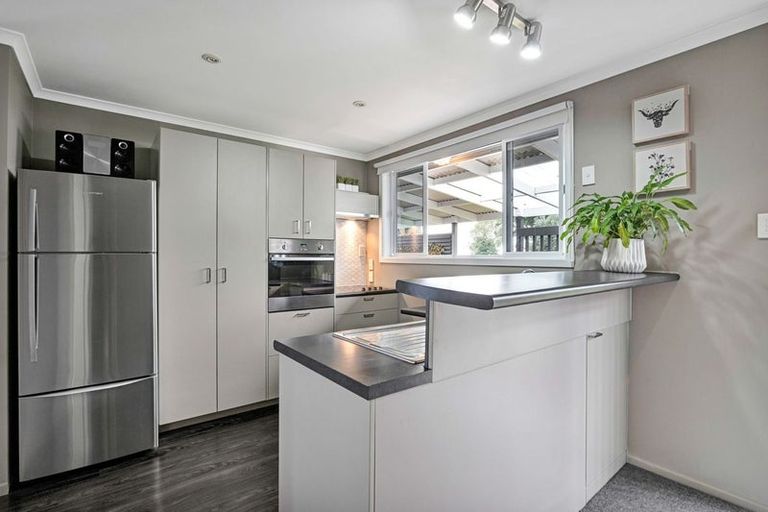 Photo of property in 116 Omata Road, Marfell, New Plymouth, 4310