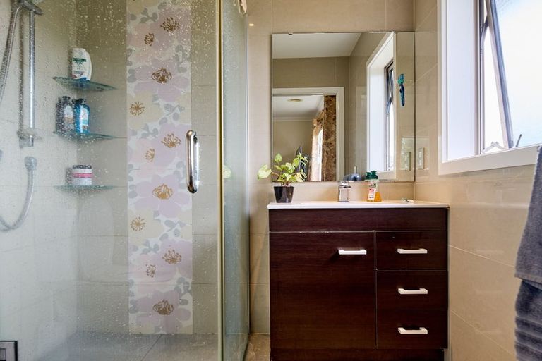 Photo of property in 31 Sumner Terrace, Aotea, Porirua, 5024