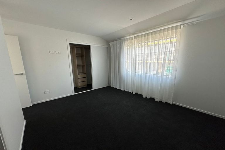 Photo of property in 3e Scanlen Terrace, Kelston, Auckland, 0602