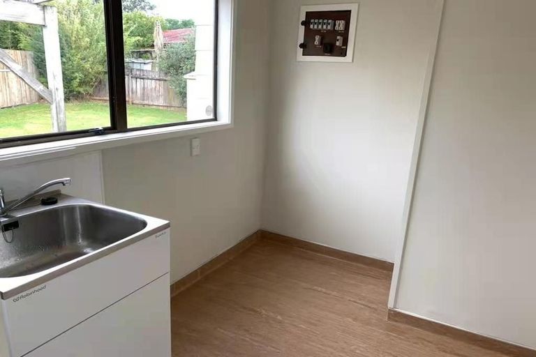 Photo of property in 2 West Harbour Drive, West Harbour, Auckland, 0618