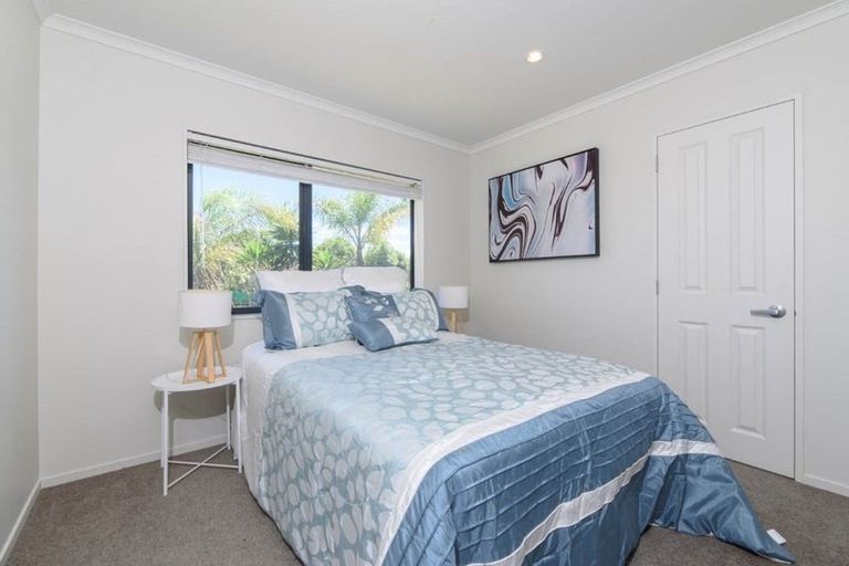 Photo of property in 1 Barwick Place, Stanmore Bay, Whangaparaoa, 0932