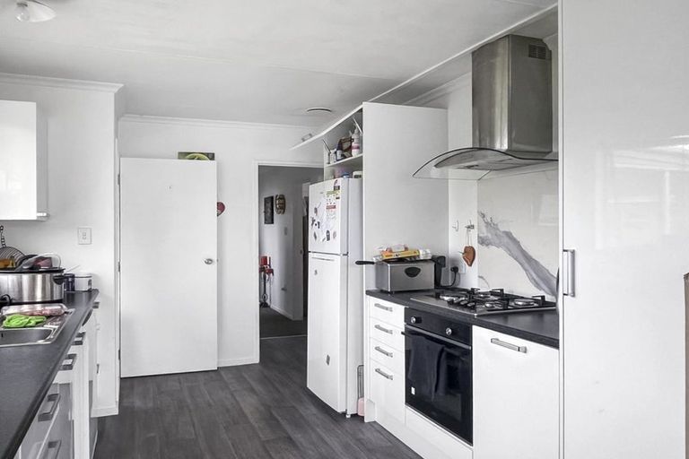 Photo of property in 43 Amberley Avenue, Westbrook, Palmerston North, 4412