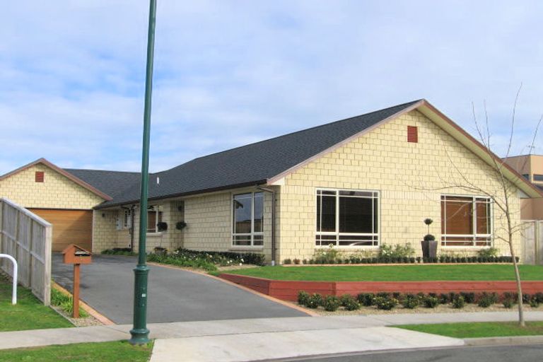 Photo of property in 18 Grasmere Court, Huntington, Hamilton, 3210