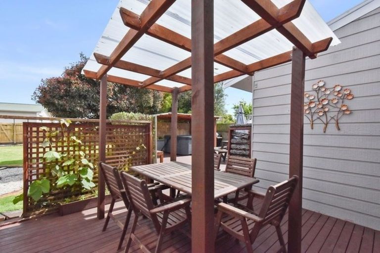 Photo of property in 27 Stevenson Road, Clarks Beach, 2122