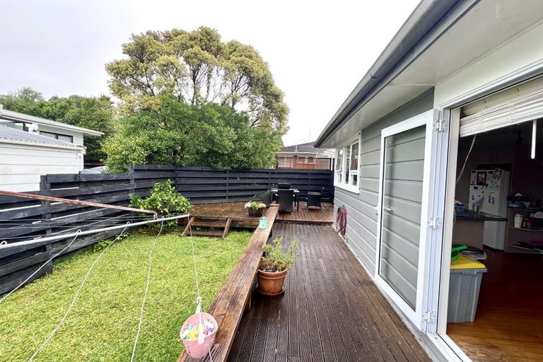 Photo of property in 1/7 Gordon Avenue, Forrest Hill, Auckland, 0620