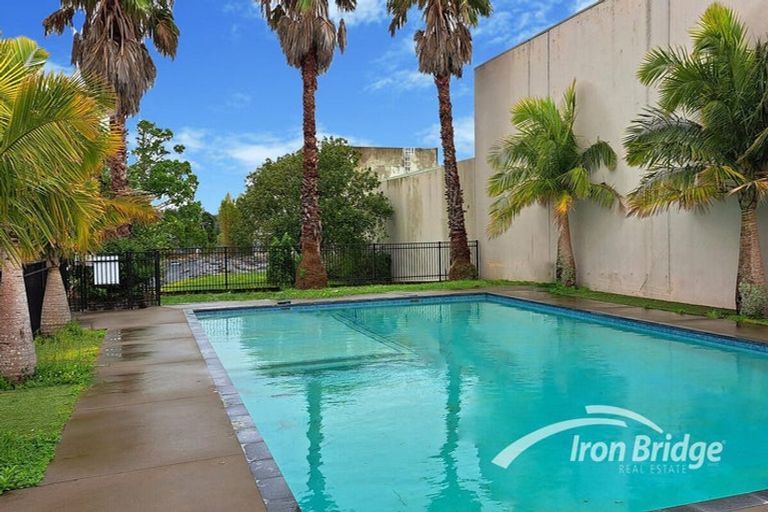 Photo of property in 26a/30 Westward Ho, Glen Eden, Auckland, 0602