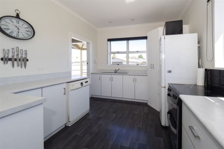 Photo of property in 70 Mcmurdo Street, Tinwald, Ashburton, 7700