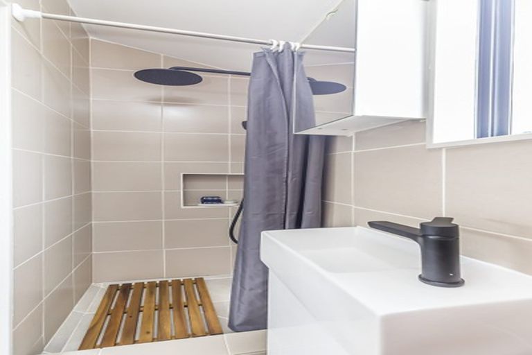 Photo of property in 12 Morere Street, Titahi Bay, Porirua, 5022