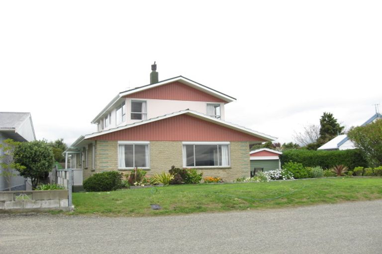 Photo of property in 77 Martin Street, Monaco, Nelson, 7011