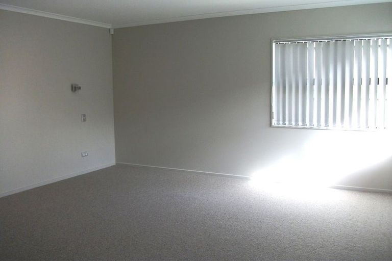 Photo of property in 8 Citron Court, Flat Bush, Auckland, 2016