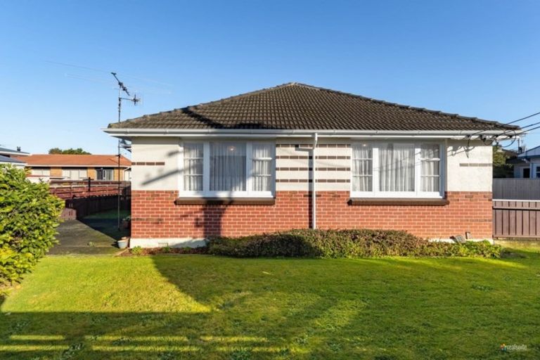 Photo of property in 1/33 King Street, Ebdentown, Upper Hutt, 5018