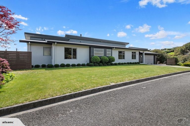 Photo of property in 2 Sandridge Terrace, Pohara, Takaka, 7183