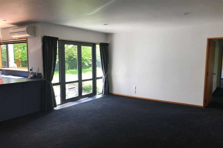 Photo of property in 16 Buckleys Road, Rangiora, 7400