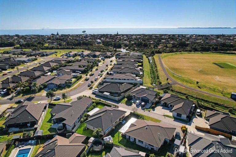 Photo of property in 2 Muriel Way, Papamoa Beach, Papamoa, 3118