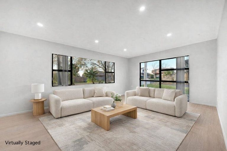 Photo of property in 1/14 Santa Monica Place, Goodwood Heights, Auckland, 2105