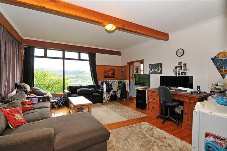 Photo of property in 36 Chester Road, Tawa, Wellington, 5028