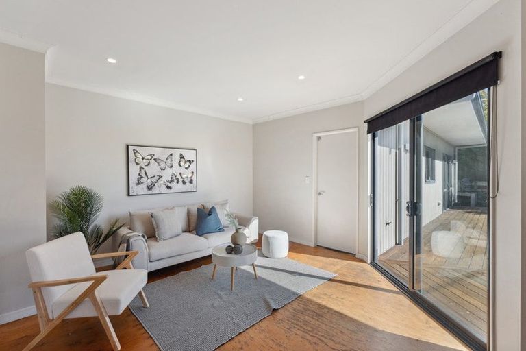 Photo of property in 9 Waitaheke Road, Te Horo, Otaki, 5581