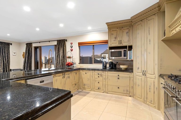 Photo of property in 16 Riddington Rise, Ohauiti, Tauranga, 3112