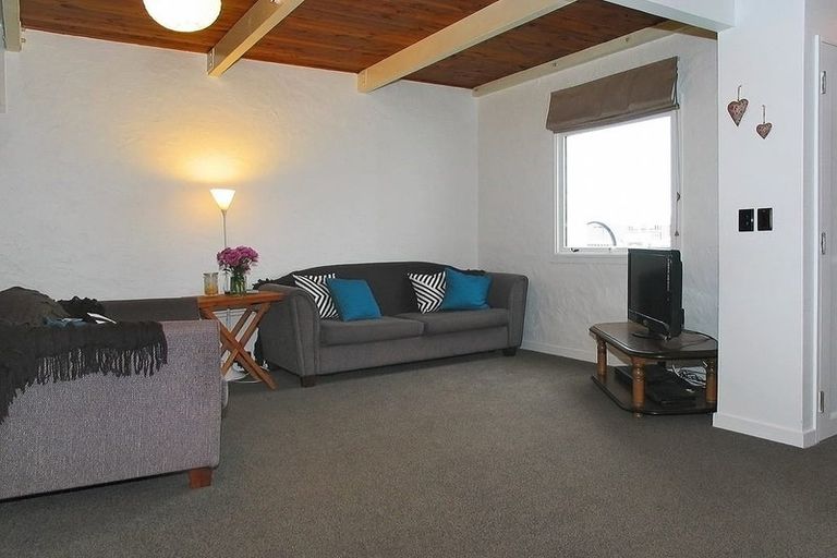 Photo of property in 18/10 Pitarua Street, Thorndon, Wellington, 6011