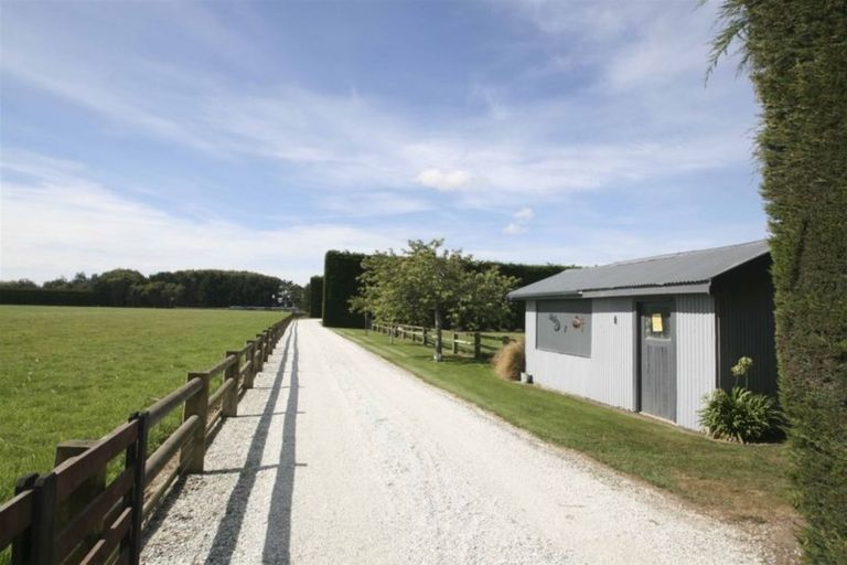 Photo of property in 16 Fowler Road, West Plains, Invercargill, 9874