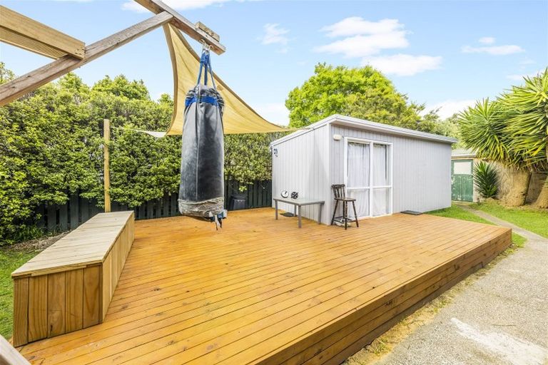 Photo of property in 83 Arimu Road, Papakura, 2110