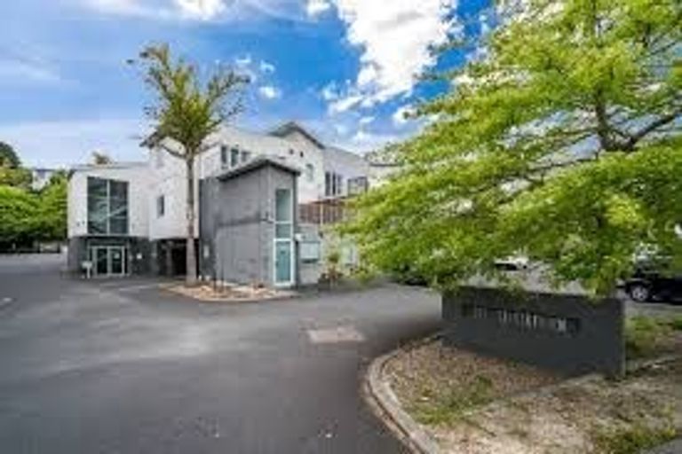 Photo of property in 23/222 Albany Highway, Schnapper Rock, Auckland, 0632