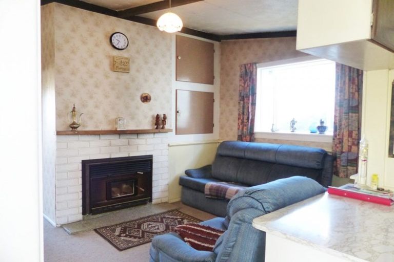 Photo of property in 28 Leonard Street, Waimate, 7924