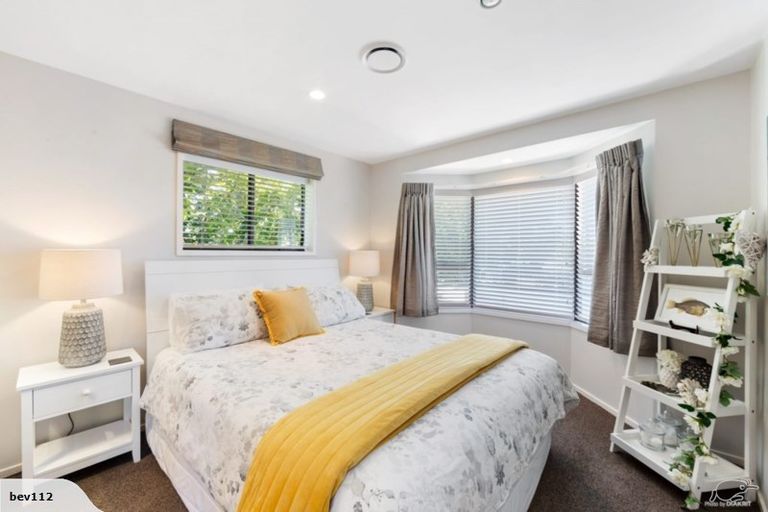 Photo of property in 1445 Whangaparaoa Road, Army Bay, Whangaparaoa, 0930