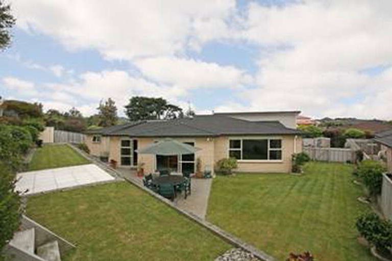 Photo of property in 15 Datum Way, Paraparaumu, 5032