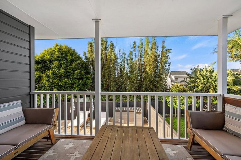 Photo of property in 4 Milford Park Place, Milford, Auckland, 0620