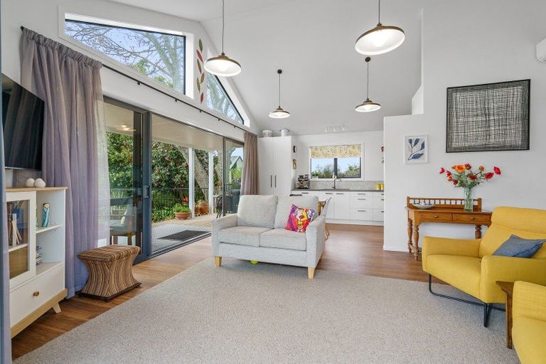 Photo of property in 16 Cowley Drive, Leamington, Cambridge, 3432