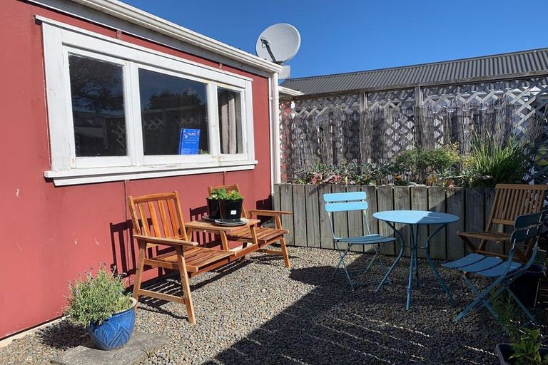 Photo of property in 16 Normanby Street, Newtown, Wellington, 6021
