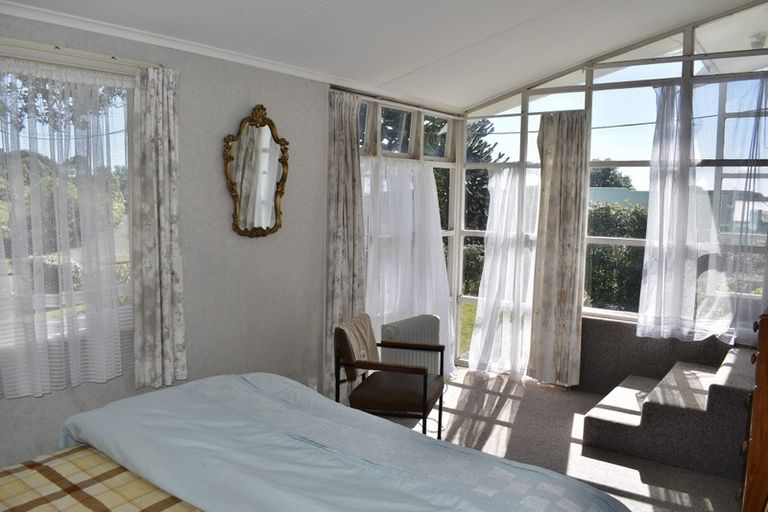 Photo of property in 4 Mahoe Street, Otaki Beach, Otaki, 5512