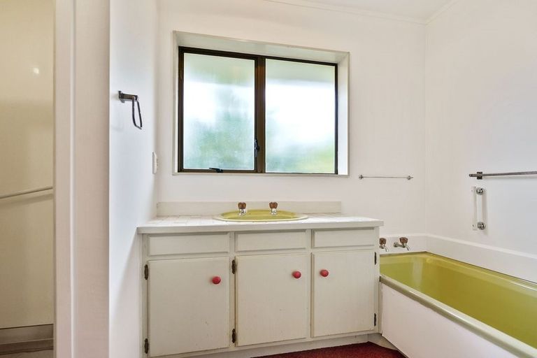 Photo of property in 2/9a Elliot Street, Howick, Auckland, 2014