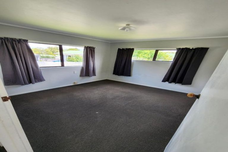 Photo of property in 8a Montgomery Avenue, Pukekohe, 2120