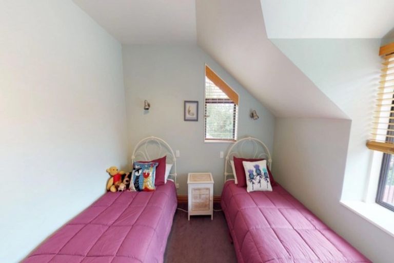 Photo of property in 312 Heatherlea Road East, Levin, 5571