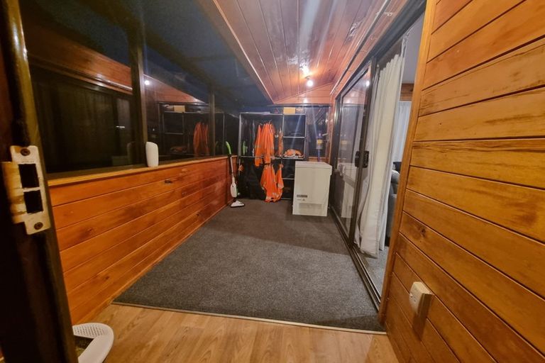 Photo of property in 6 Edmund Lomas Grove, Birchville, Upper Hutt, 5018